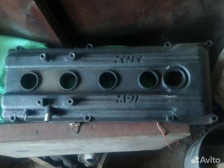 Клапанная крышка на змз 16клапыный