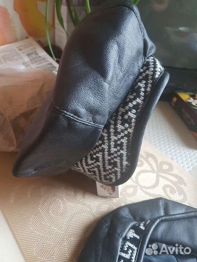 Берет женский кожаный