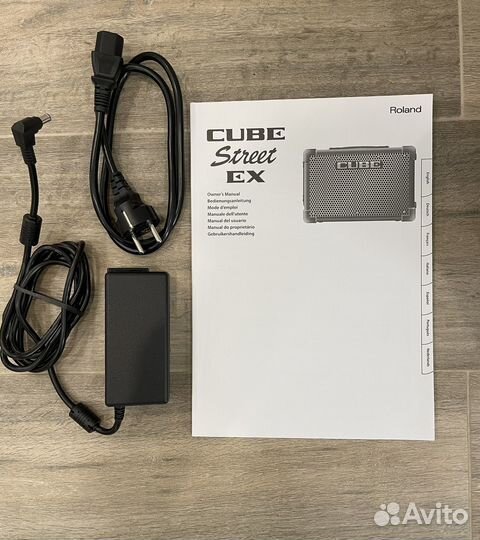 Roland Cube Street EX комбоусилитель