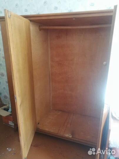 Шкаф