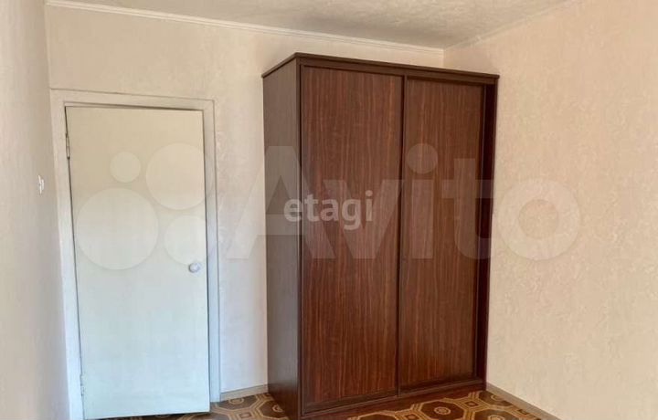 2-к. квартира, 52 м², 5/10 эт.