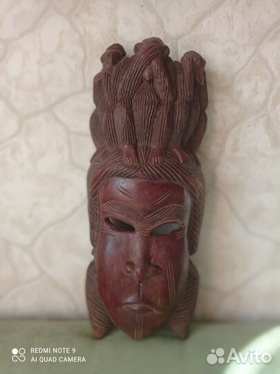Африканская маска дерево