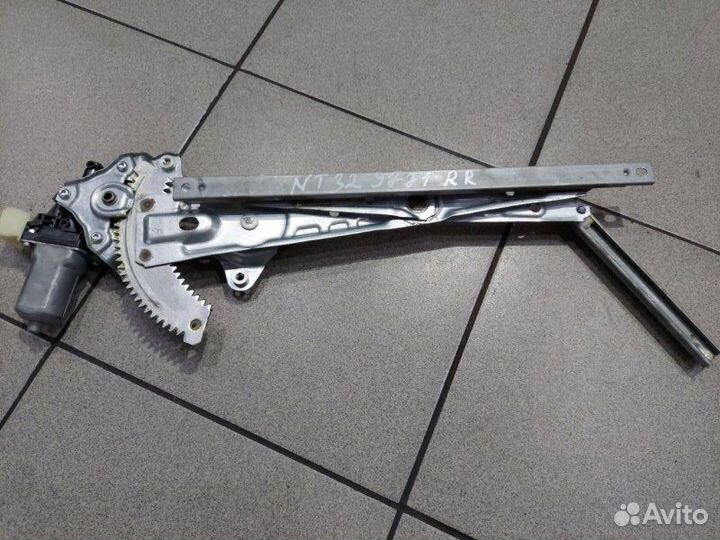 Стеклоподъемник задний правый Nissan X-Trail