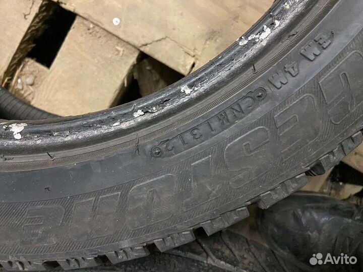 Bridgestone Ice Cruiser 7000 215/50 R17