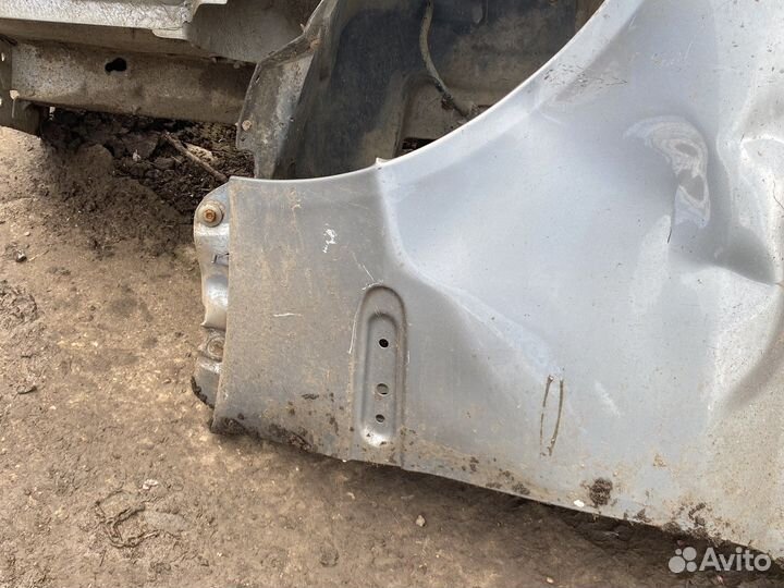 Clk w209 рестайл правое крыло под ремонт