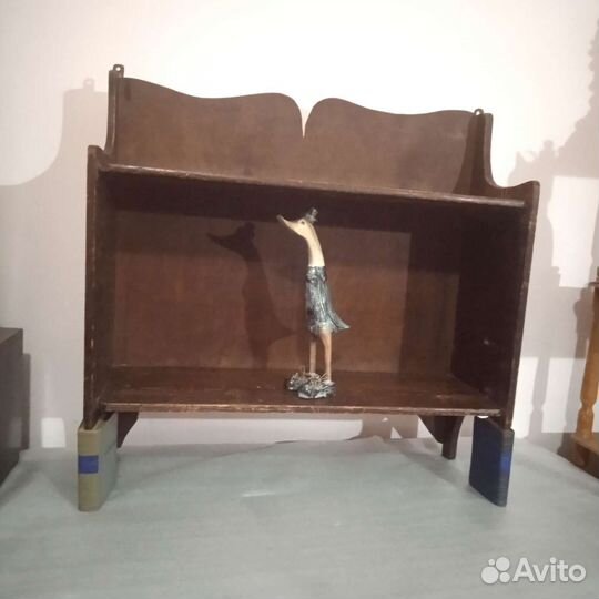 Полки старинные деревянные