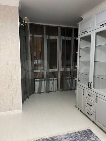 2-к. квартира, 65 м², 4/8 эт.