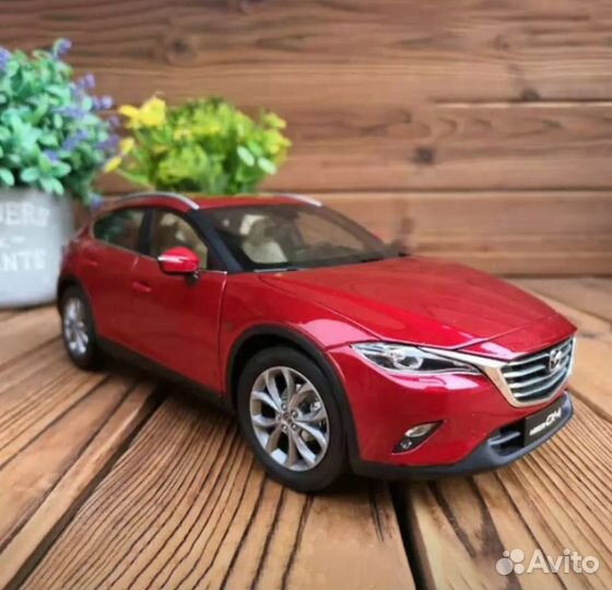 Модель новая.1/18.Mazda CX-4