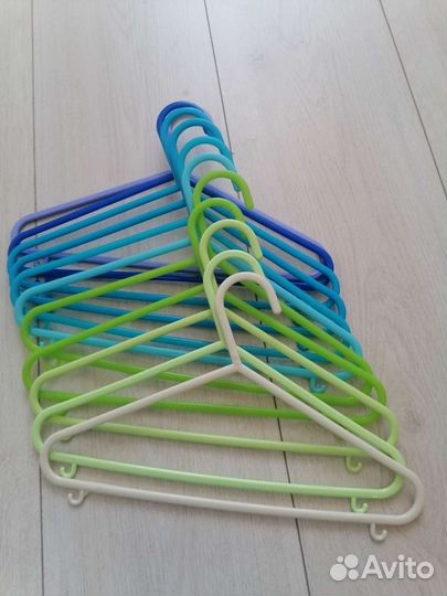 Плечики детские на возраст одежды с 0+