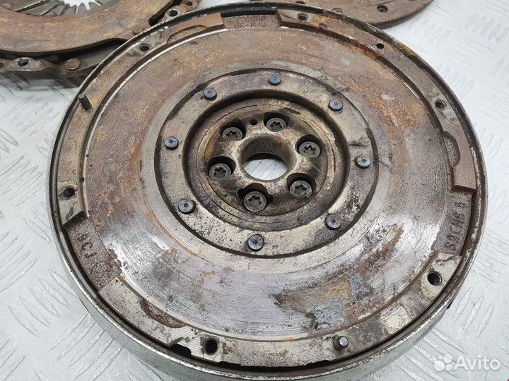 Маховик (демпфер сцепления) для Ford Focus 2