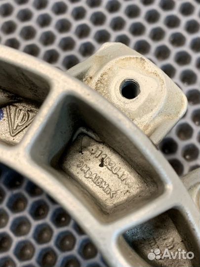 Кронштейн генератора Porsche Panamera 970 рест