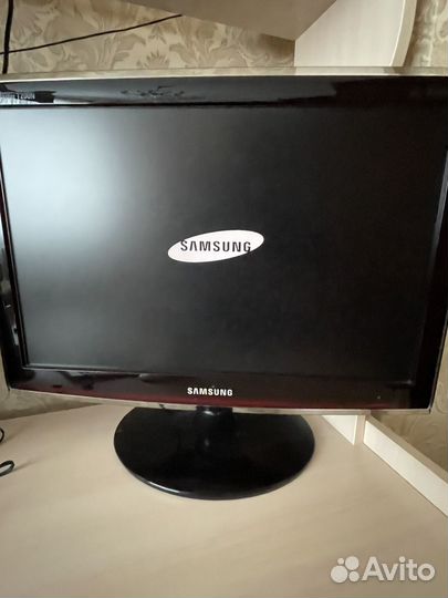 Монитор Samsung