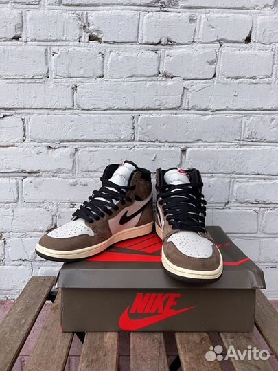 Nike Air Jordan 1 high Travis Scott