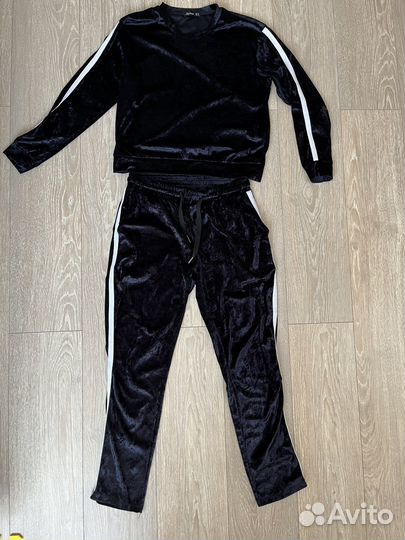 Костюм спортивный