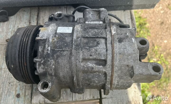 Компрессор кондиционера BMW F01