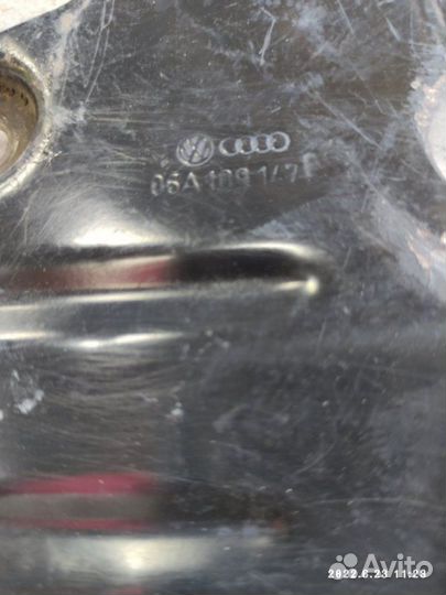 Кожух грм Volkswagen Golf 4/Bora