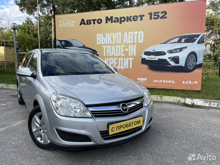 Opel Astra, 2011