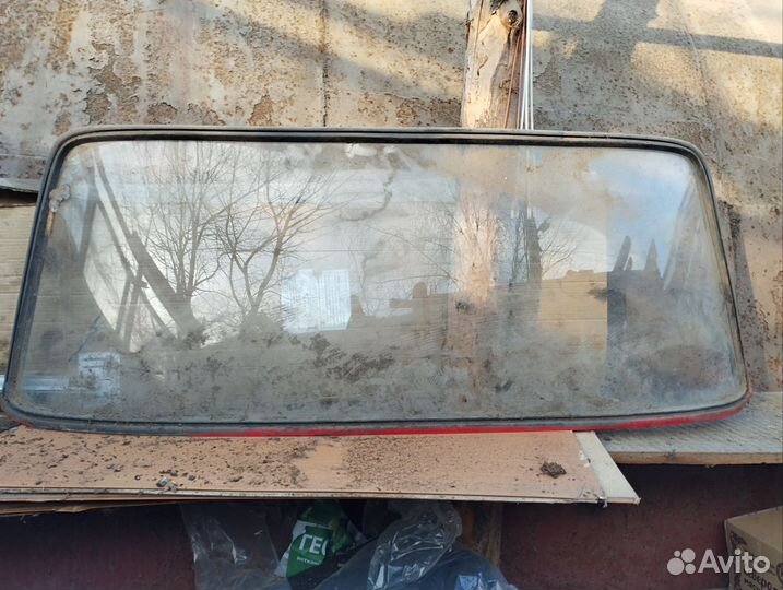 Лобовое стекло