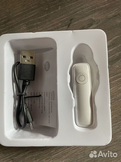 Беспроводная гарнитура bluetooth