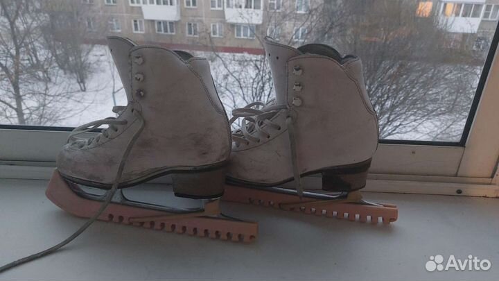 Коньки фигурные