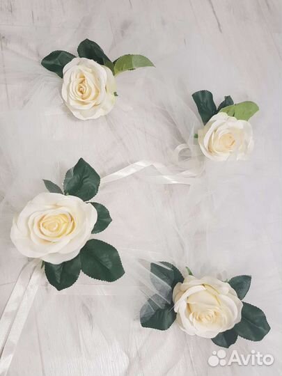 Свадебное украшение на машину