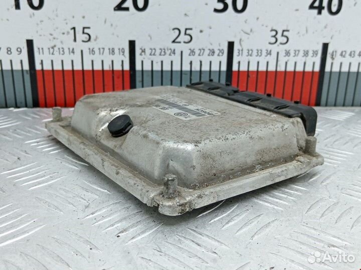 Блок управления двигателем для Volkswagen Golf 4