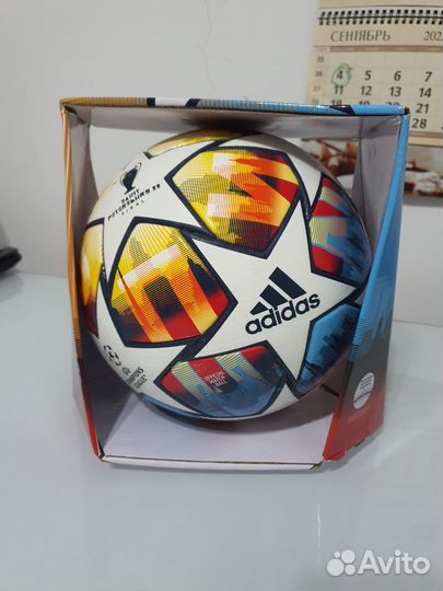 Футбольный мяч adidas лига чемпионов spb