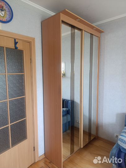 Шкаф купе с зеркалом бу