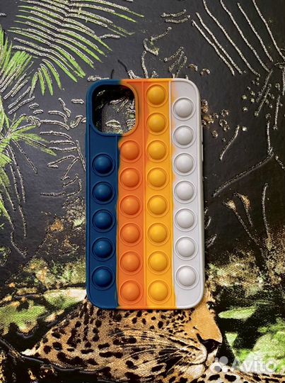 Чехол на iPhone 11