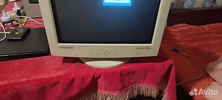 Монитор Samsung Sync Master 765MB