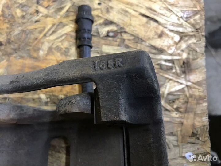 Суппорт передний правый Альмера Логан Ларгус К4М