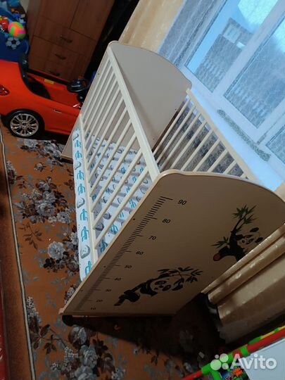 Детская кроватка