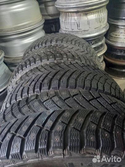 Michelin X-Ice North 4 205/65 R16