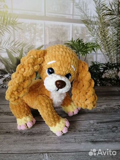 Вязаная игрушка собака