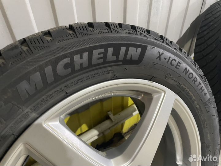 Michelin X-Ice North 4 225/55 R17 101T
