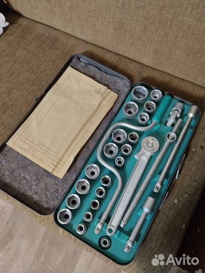 Набор инструментов с трещеткой