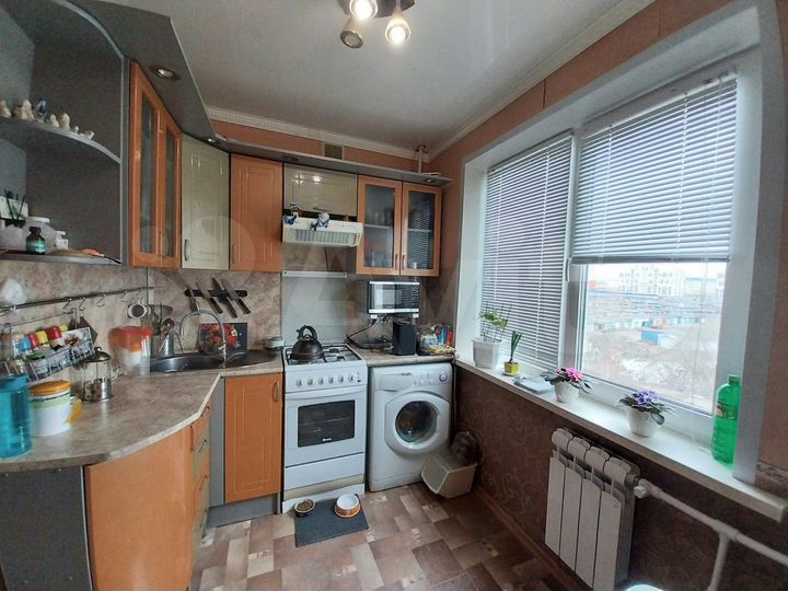 2-к. квартира, 49 м², 4/9 эт.