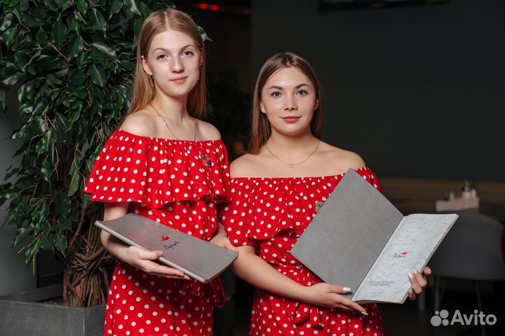 Хостес в ресторан