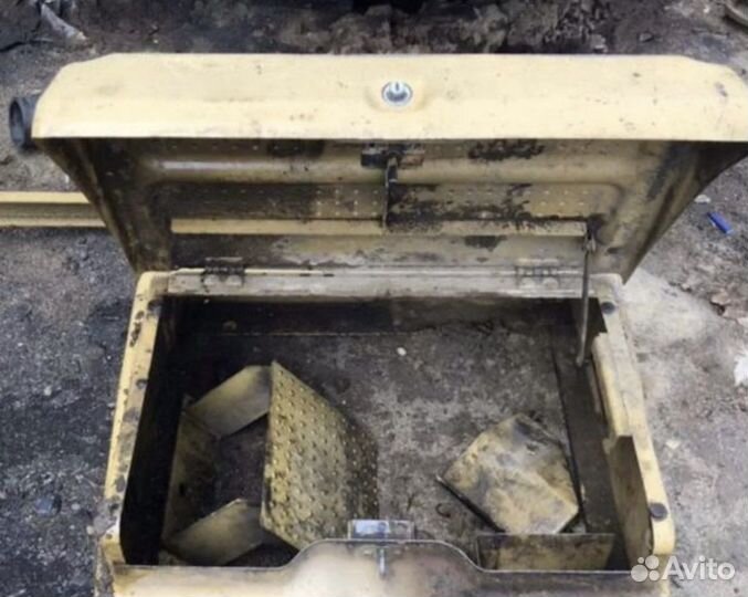 Бардачок CAT 320D