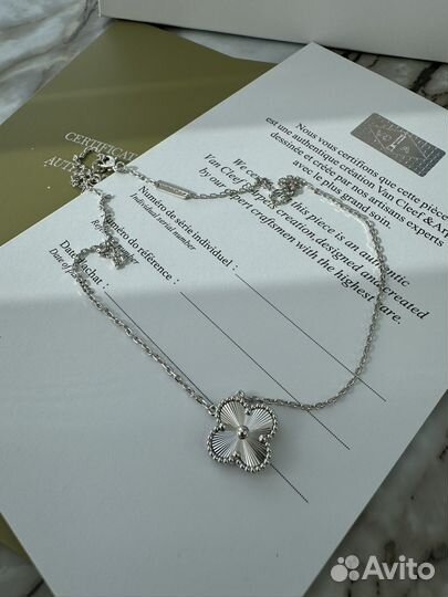 Van Cleef белое золото 750 пробы гиольше