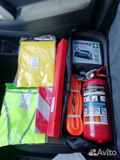 Набор автомобилиста оригинальный Рено, новый