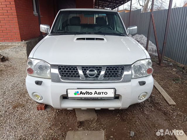 Nissan NP300 2.5 MT, 2013, 153 510 км с пробегом, цена 1160000 руб.