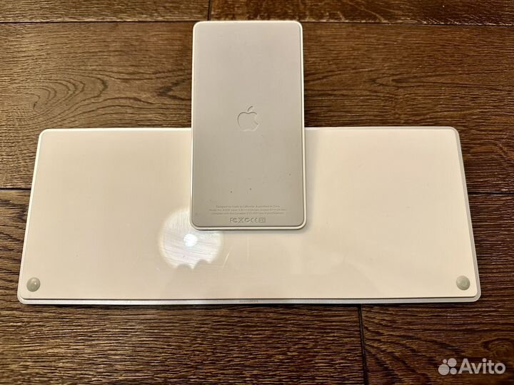 Клавиатура (док станция) для iPad