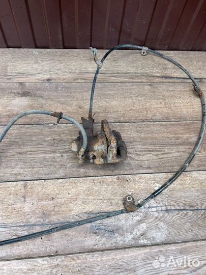 Тормозной суппорт задний правый Honda Civic 4D 1.8