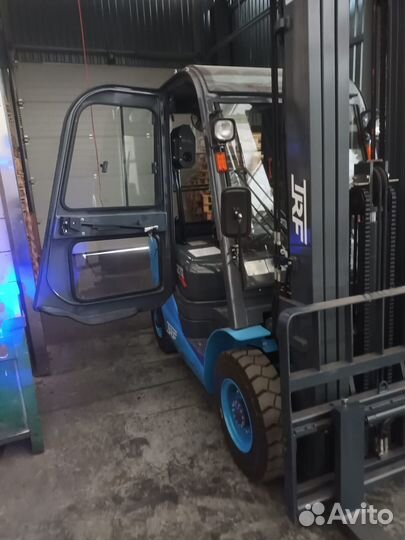 Дизельный вилочный погрузчик TRF FD35