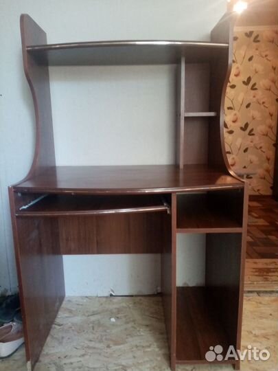 Компьютерный стол