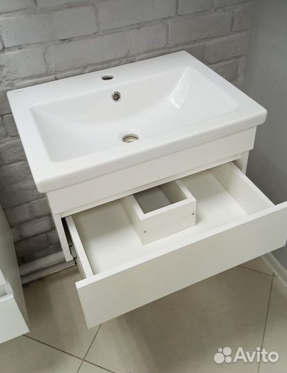 Тумба и раковина ванную