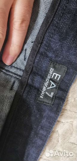 Джинсы armani