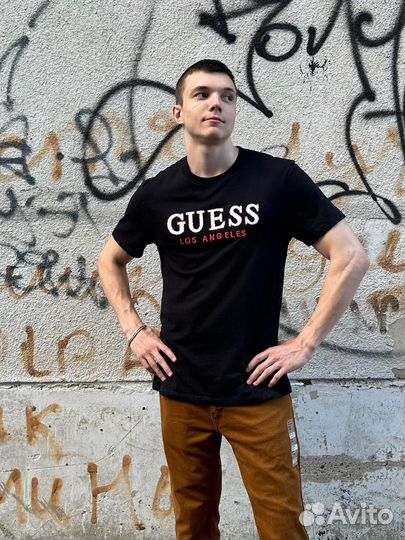 Футболка Guess Logo T-Shirt