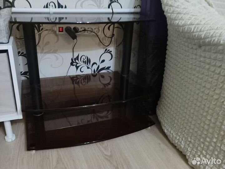 Журнальный столик
